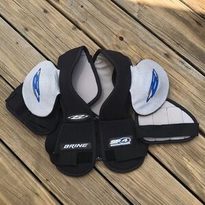 Brine lacrosse shoulder pad